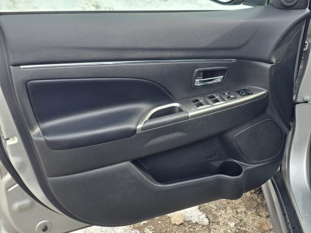 Used 2024 Mitsubishi Outlander Sport 2.0 image 10