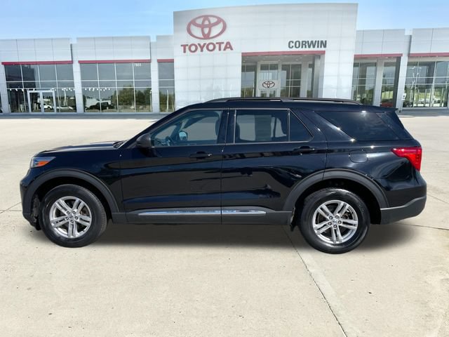 Used 2023 Ford Explorer XLT w/ Equipment Group 202A AWD/4WD image 2