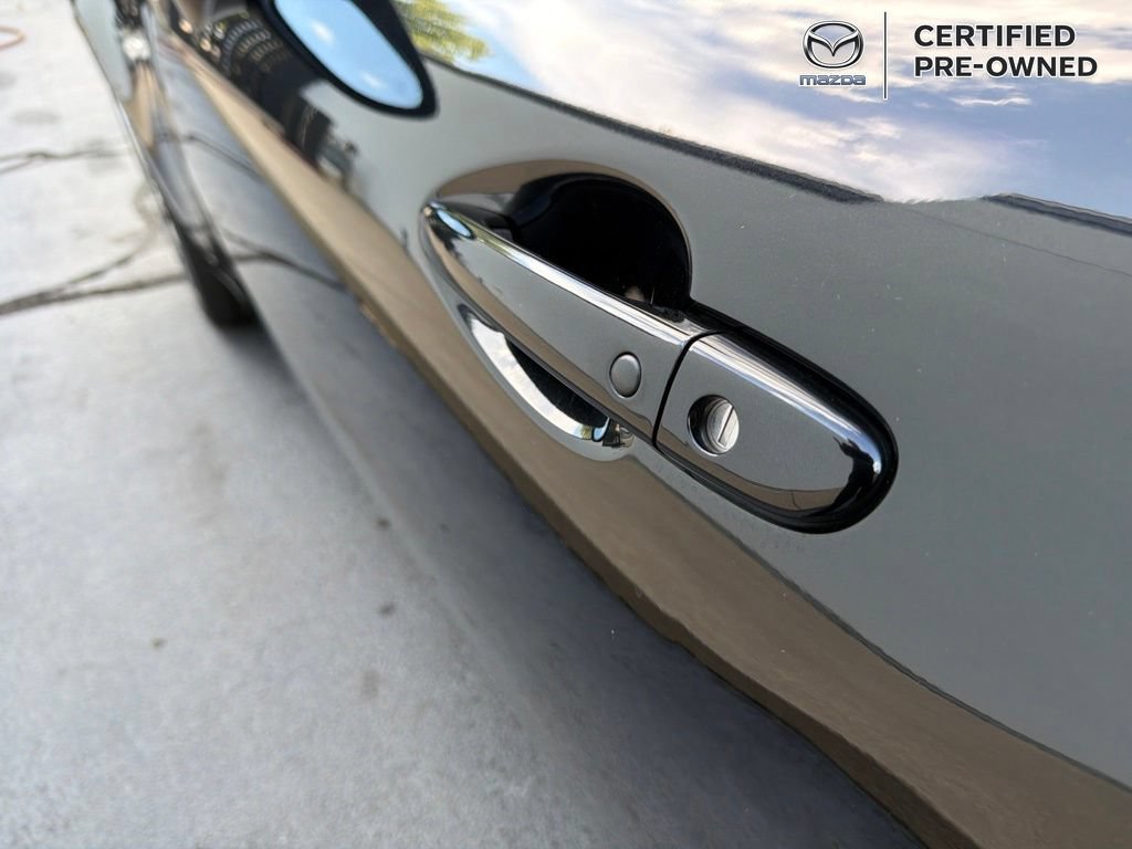 Used 2022 MAZDA MX-5 Miata RF Grand Touring RWD image 14