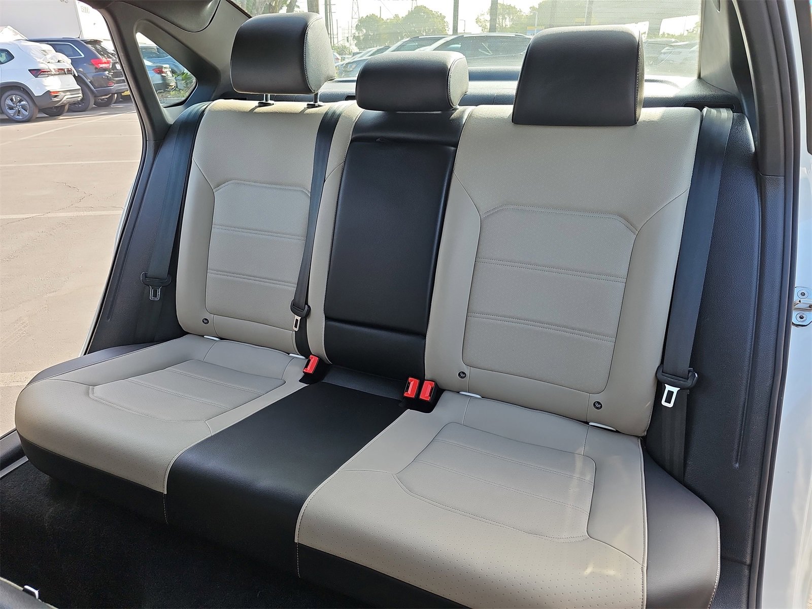 Used 2021 Volkswagen Passat 2.0T R-Line image 13