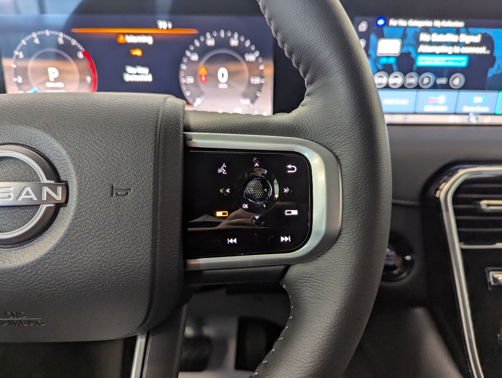 New 2025 Nissan Armada SL w/ Captain's Chari Seat Package image 21