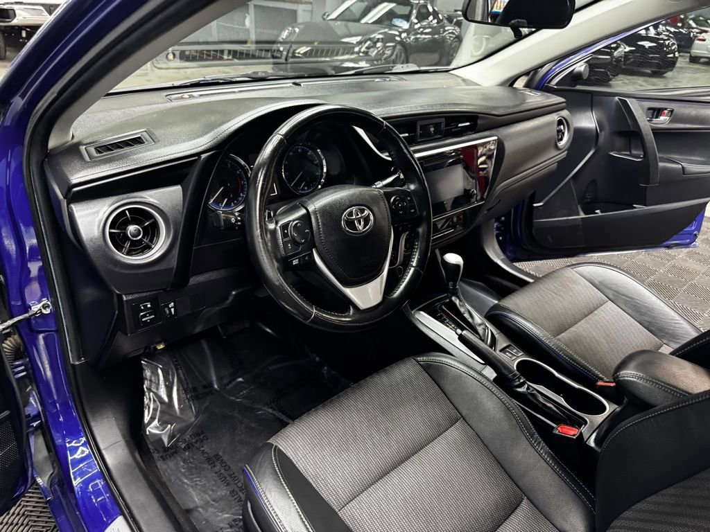 Used 2018 Toyota Corolla SE w/ Body Protection Package FWD image 36