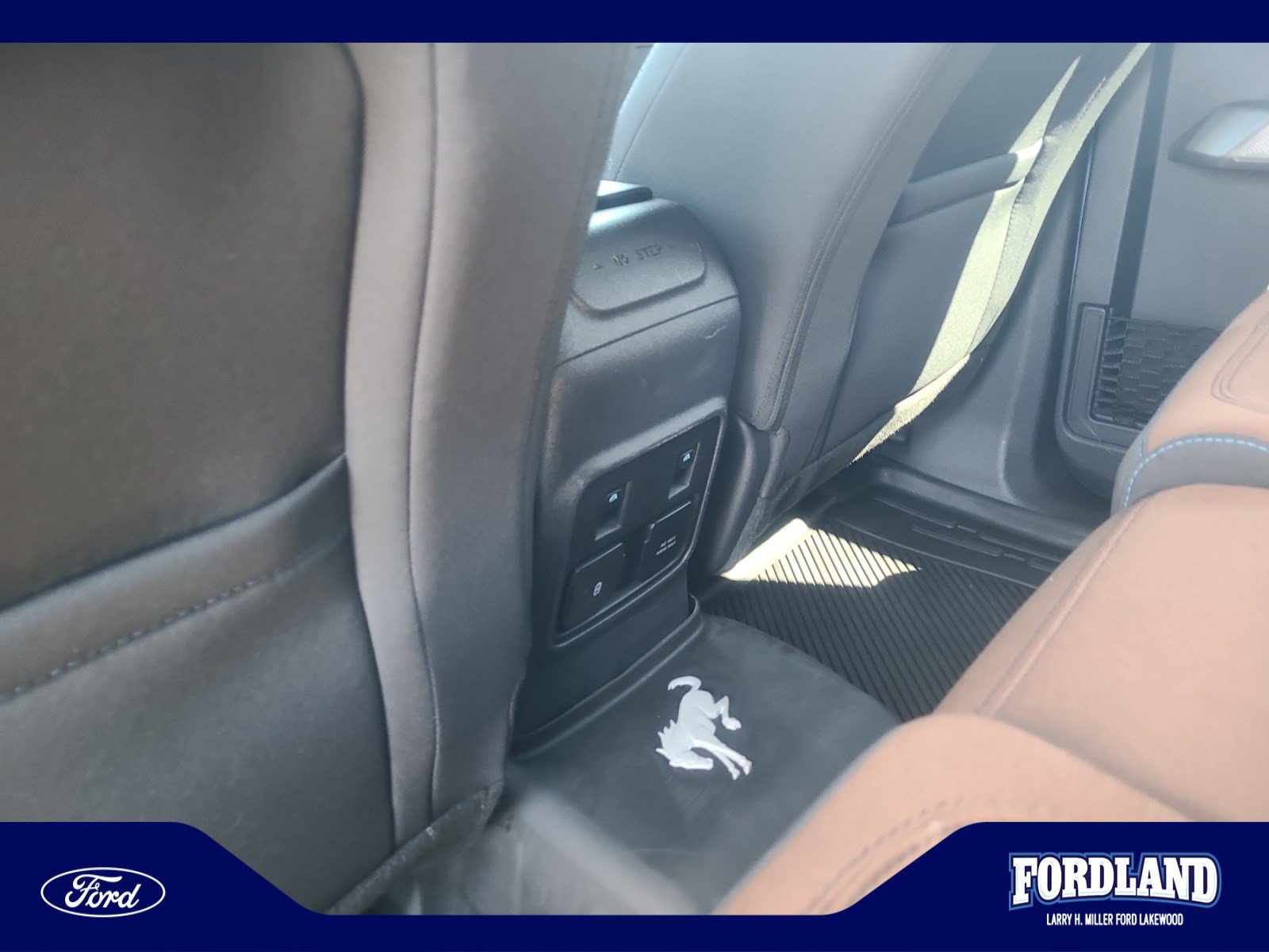 Used 2023 Ford Bronco Outer Banks AWD/4WD image 32