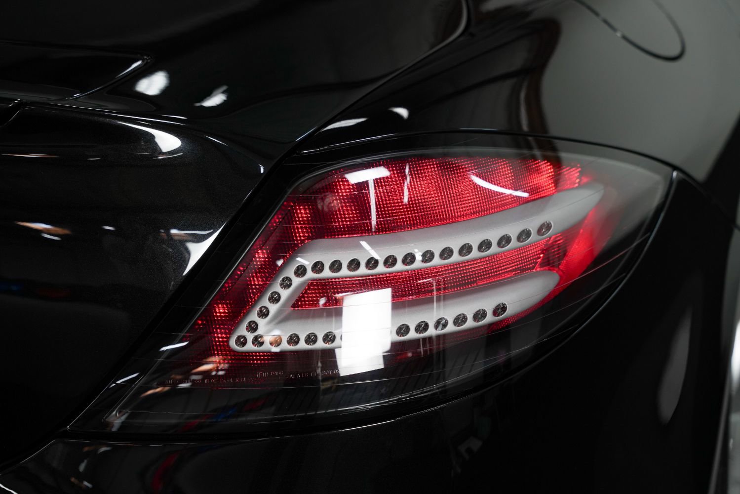 Used 2006 Mercedes-Benz SLR image 21