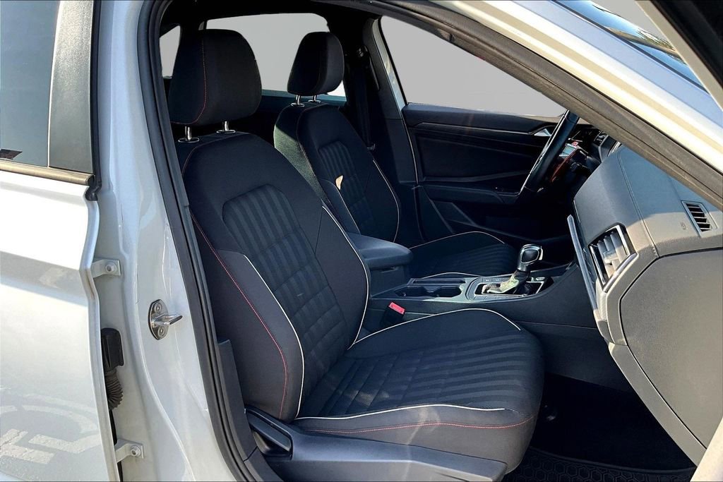 Used 2020 Volkswagen Jetta GLI image 28