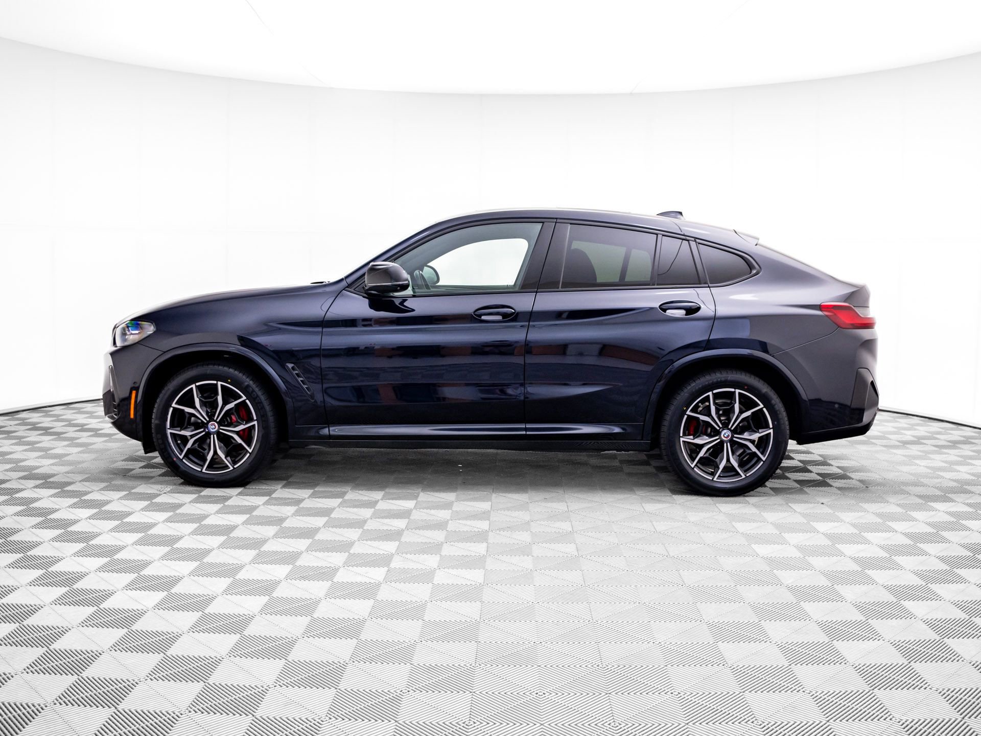 Used 2022 BMW X4 M40i w/ Premium Package AWD/4WD image 2