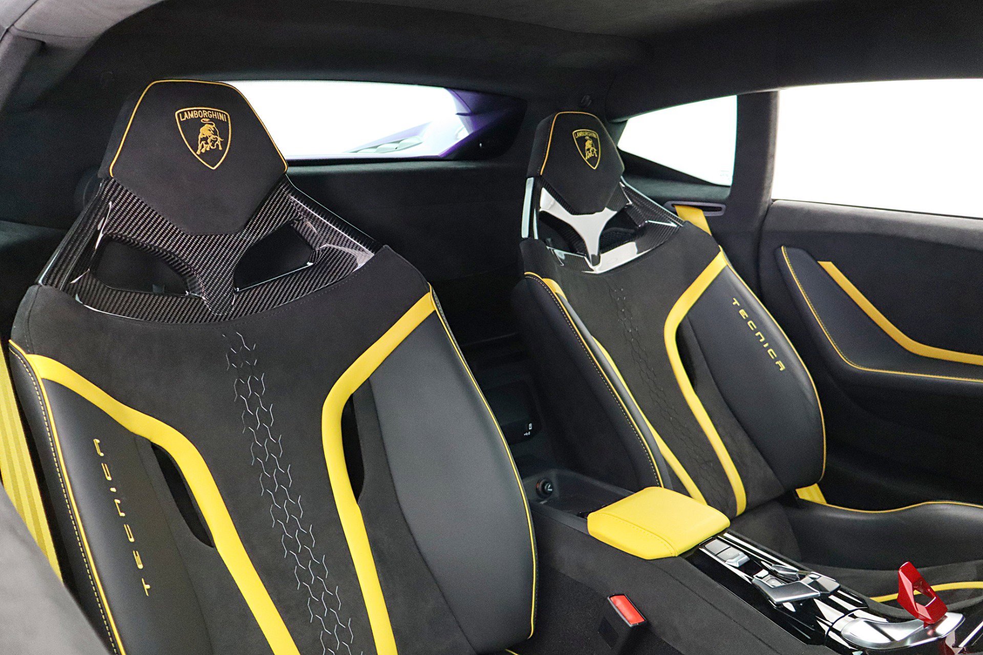 Used 2024 Lamborghini Huracan Tecnica RWD image 32