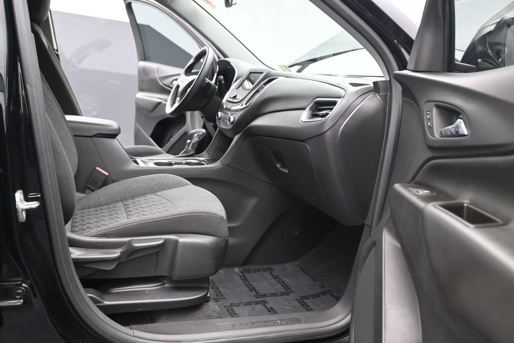 Used 2023 Chevrolet Equinox LT FWD image 17