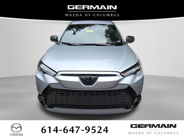 Used 2023 Toyota Corolla Cross AWD Hybrid image 2