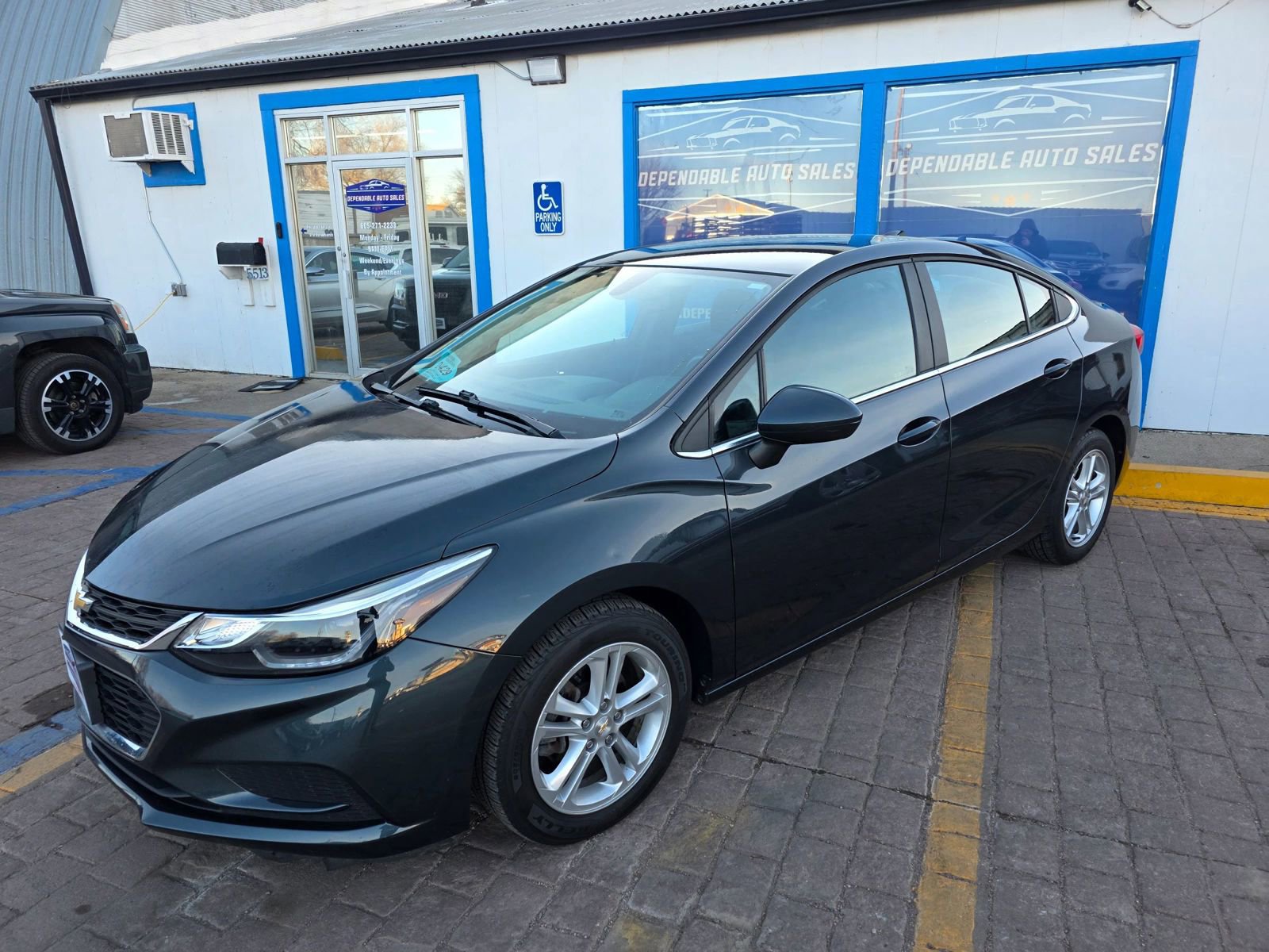 Used 2018 Chevrolet Cruze LT w/ LT Fleet Convenience Package image 1