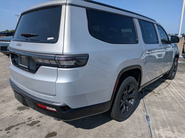 New 2026 Jeep Grand Wagoneer L Limited w/ Premium Group II AWD/4WD image 4