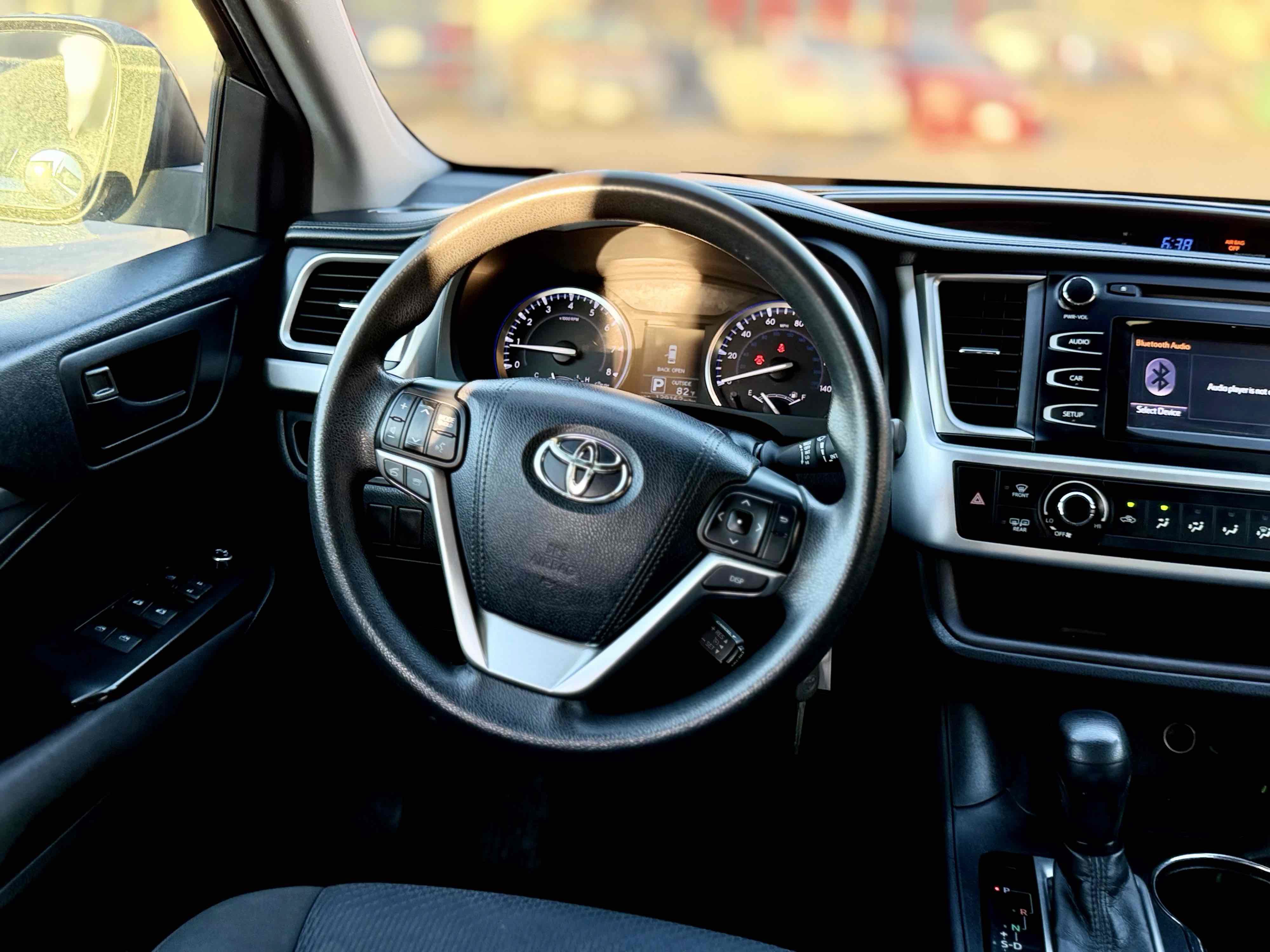 Used 2015 Toyota Highlander LE FWD image 17