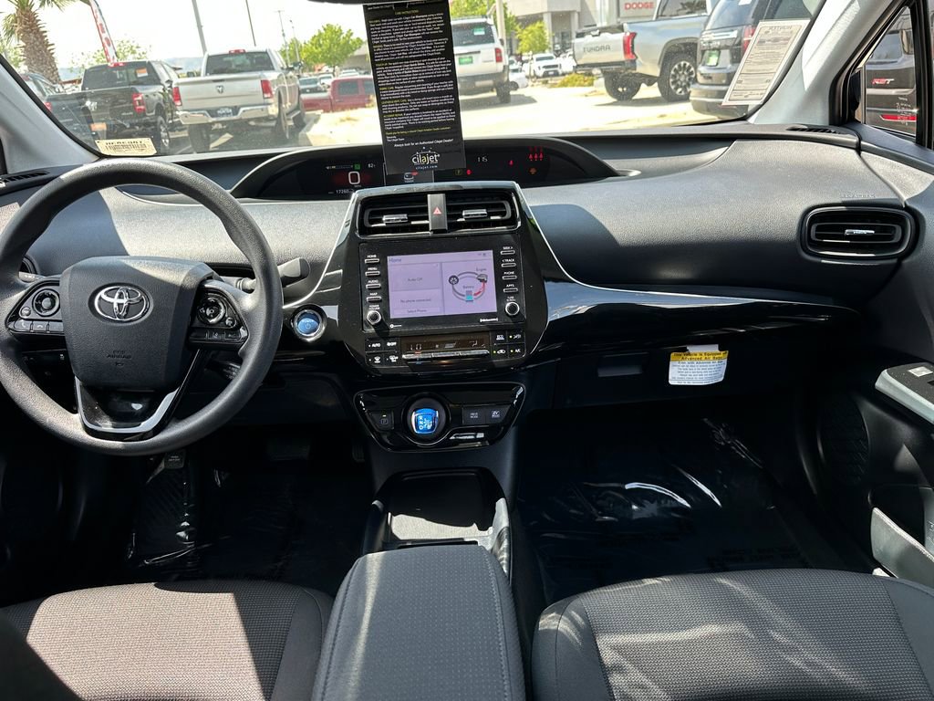 Used 2022 Toyota Prius L Eco image 21