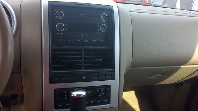 Used 2009 Mercury Mountaineer Premier image 7