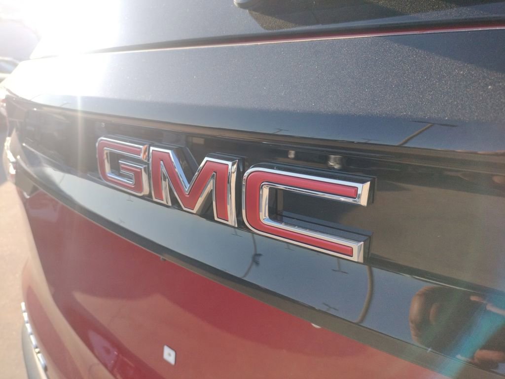 New 2026 GMC Acadia AT4 w/ LPO, Floor Liner Package image 34