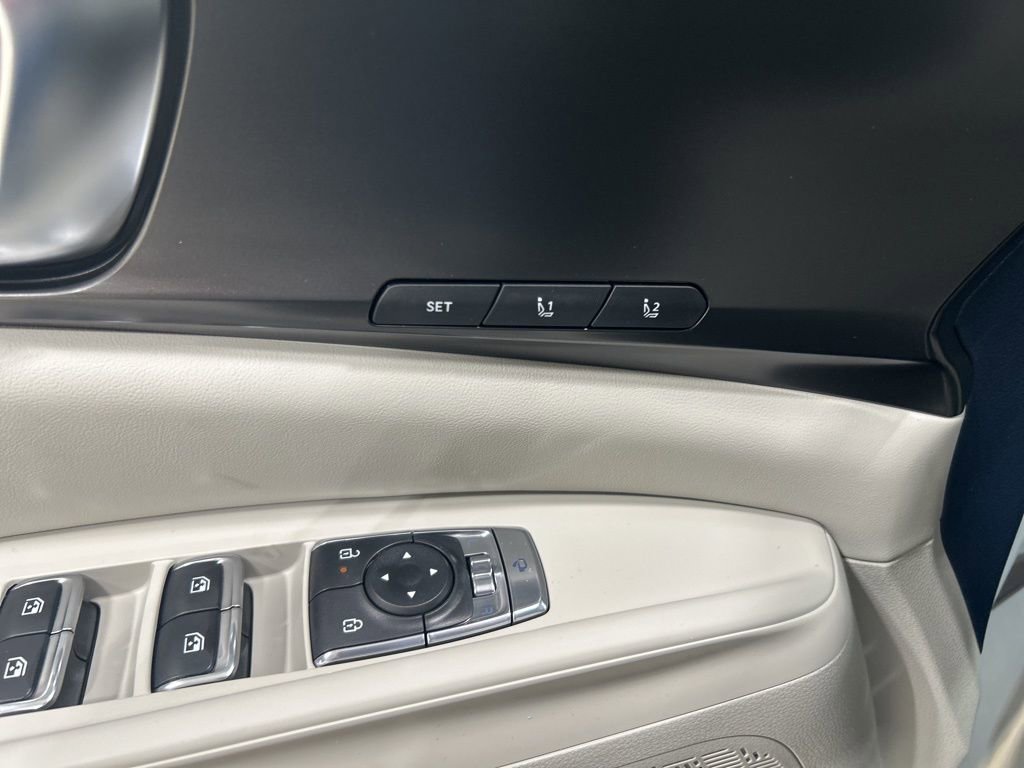 New 2026 Kia Carnival SX w/ SX Dark Edition Package image 13