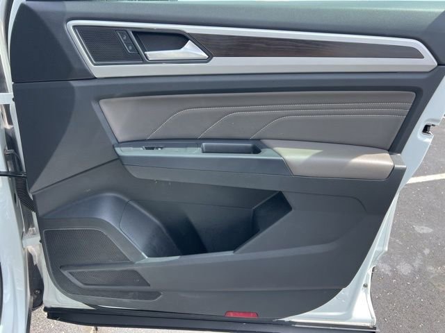 Used 2021 Volkswagen Atlas SE image 32