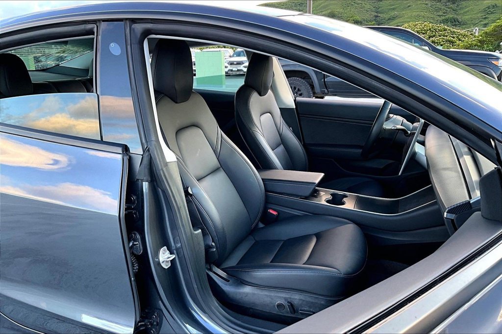Used 2019 Tesla Model 3 Mid Range RWD image 7
