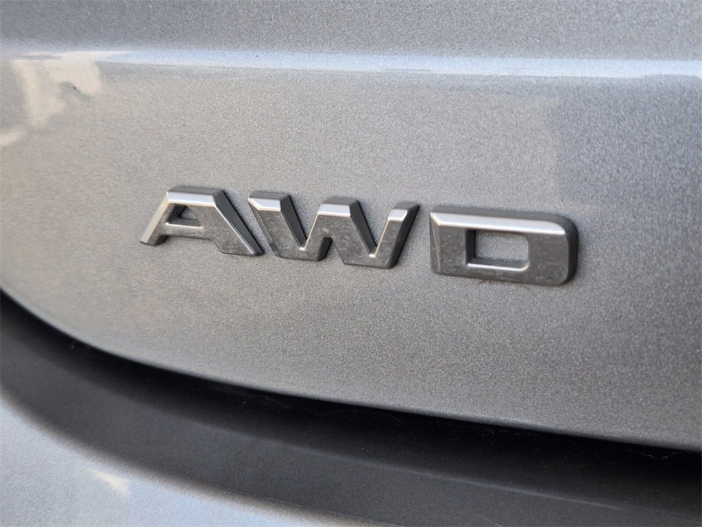 Used 2025 Cadillac XT6 Premium Luxury image 17