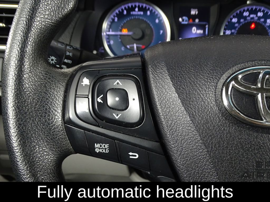 Used 2017 Toyota Camry LE image 8