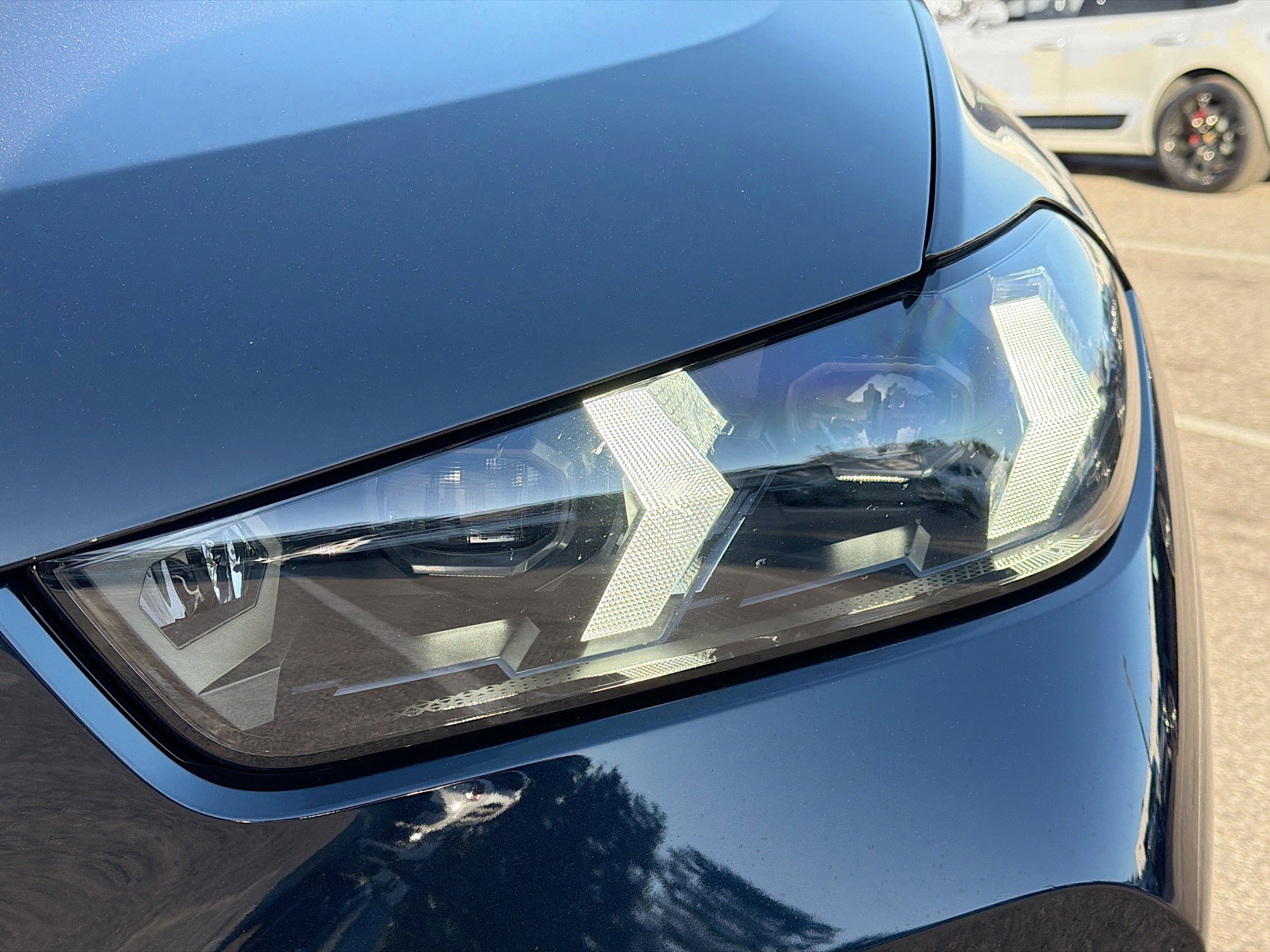 Used 2025 BMW X5 sDrive40i w/ Executive Package image 9