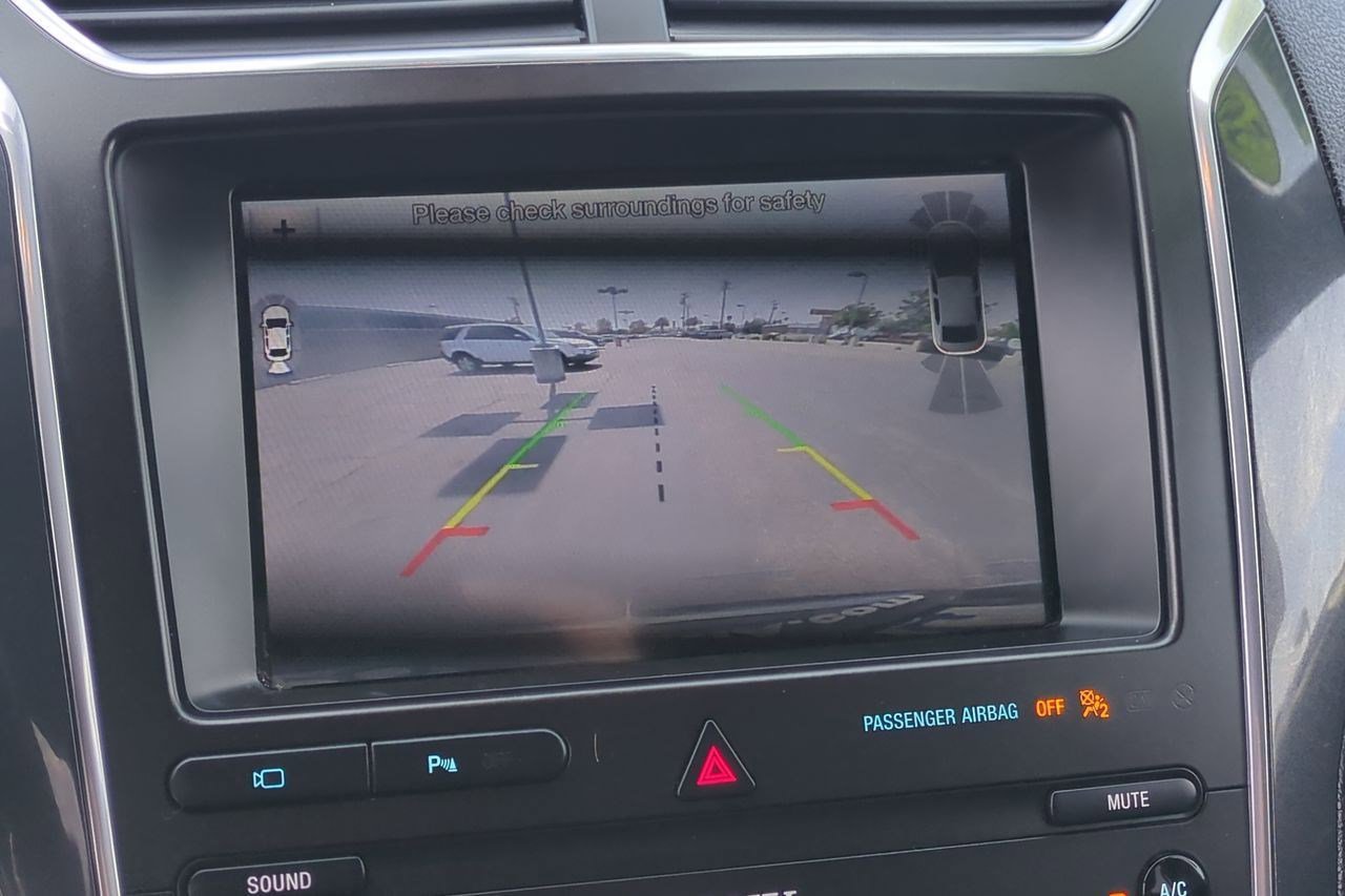 Used 2019 Ford Explorer Limited w/ Class III Trailer Tow Package FWD image 18