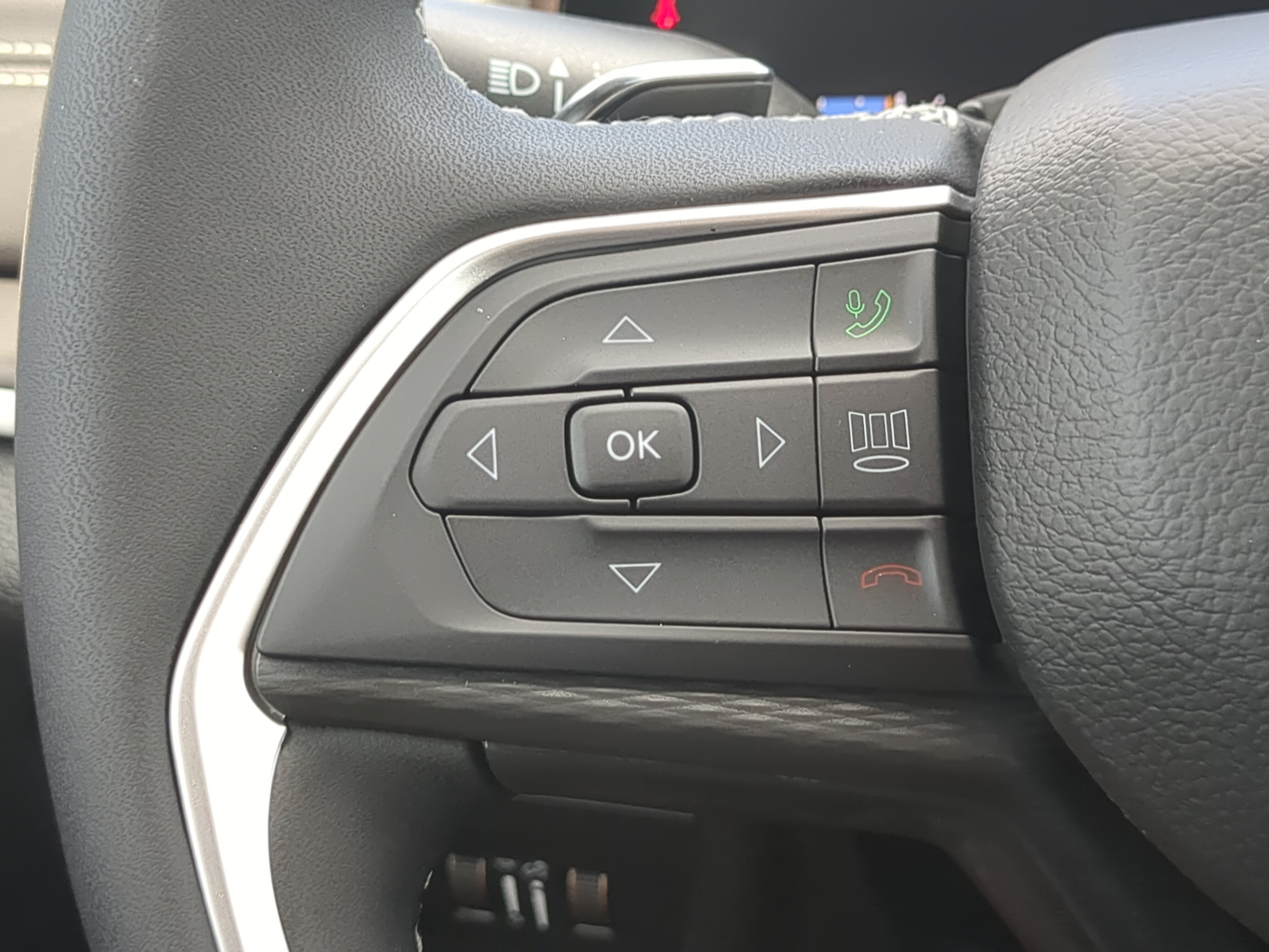 New 2026 Jeep Grand Cherokee Laredo RWD image 21