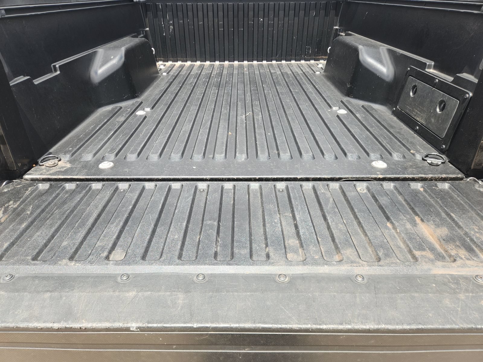 Used 2022 Toyota Tacoma SR5 RWD image 35