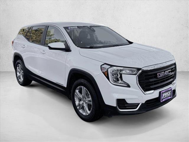 Used 2024 GMC Terrain SLE image 3