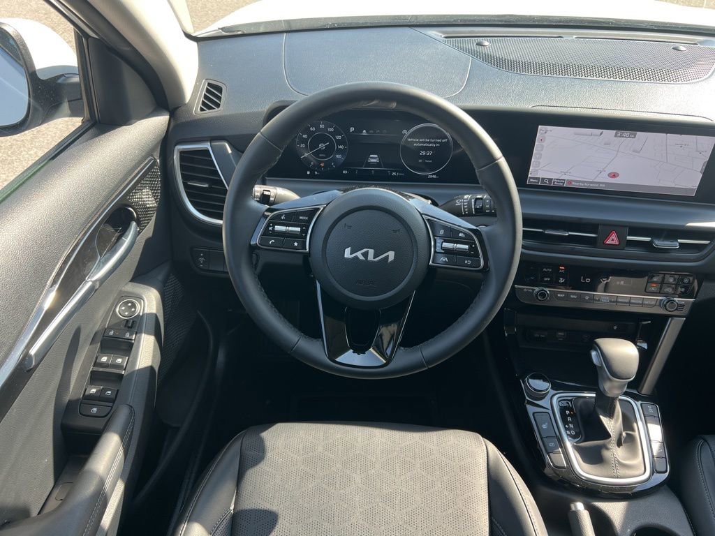 Certified 2024 Kia Seltos EX image 25