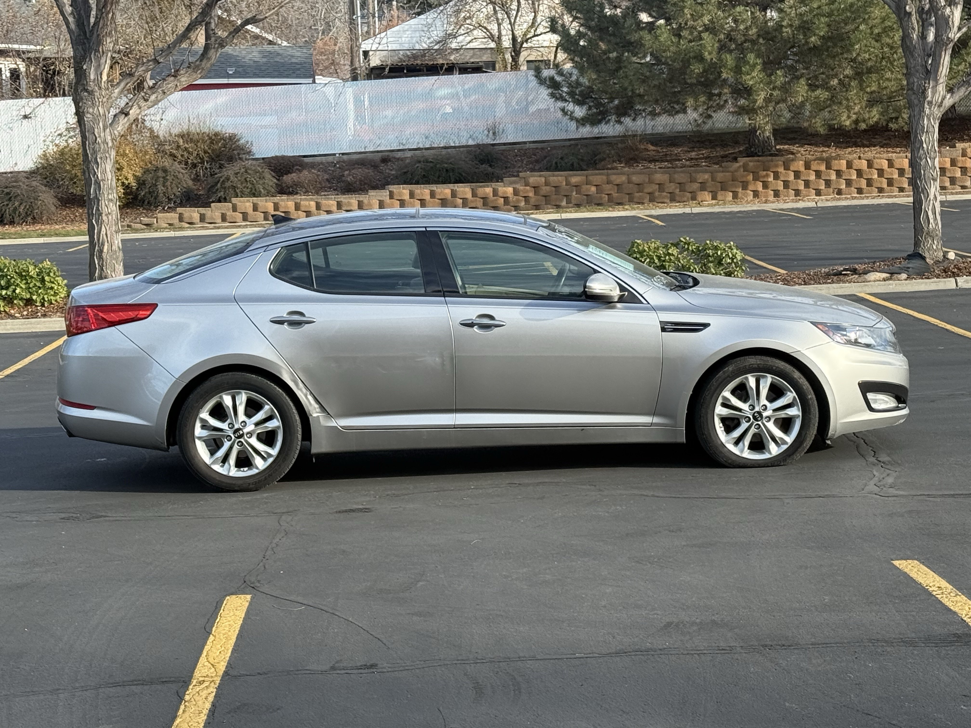 Used 2011 Kia Optima EX w/ Premium Pkg FWD image 5