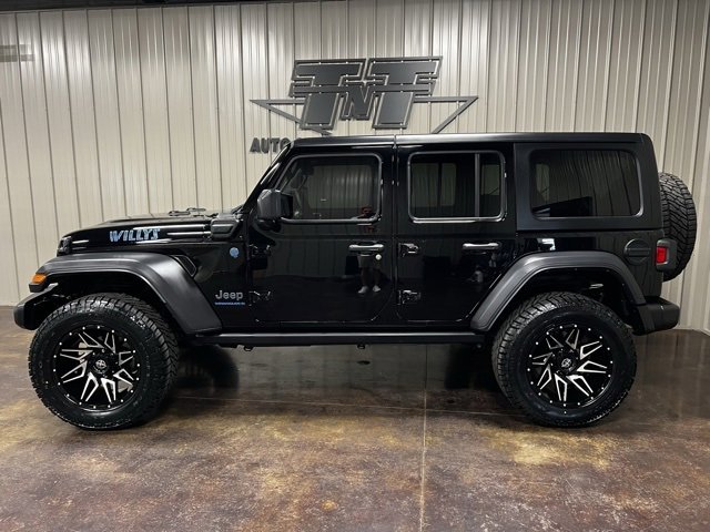 Used 2023 Jeep Wrangler Unlimited w/ Cold Weather Group image 3