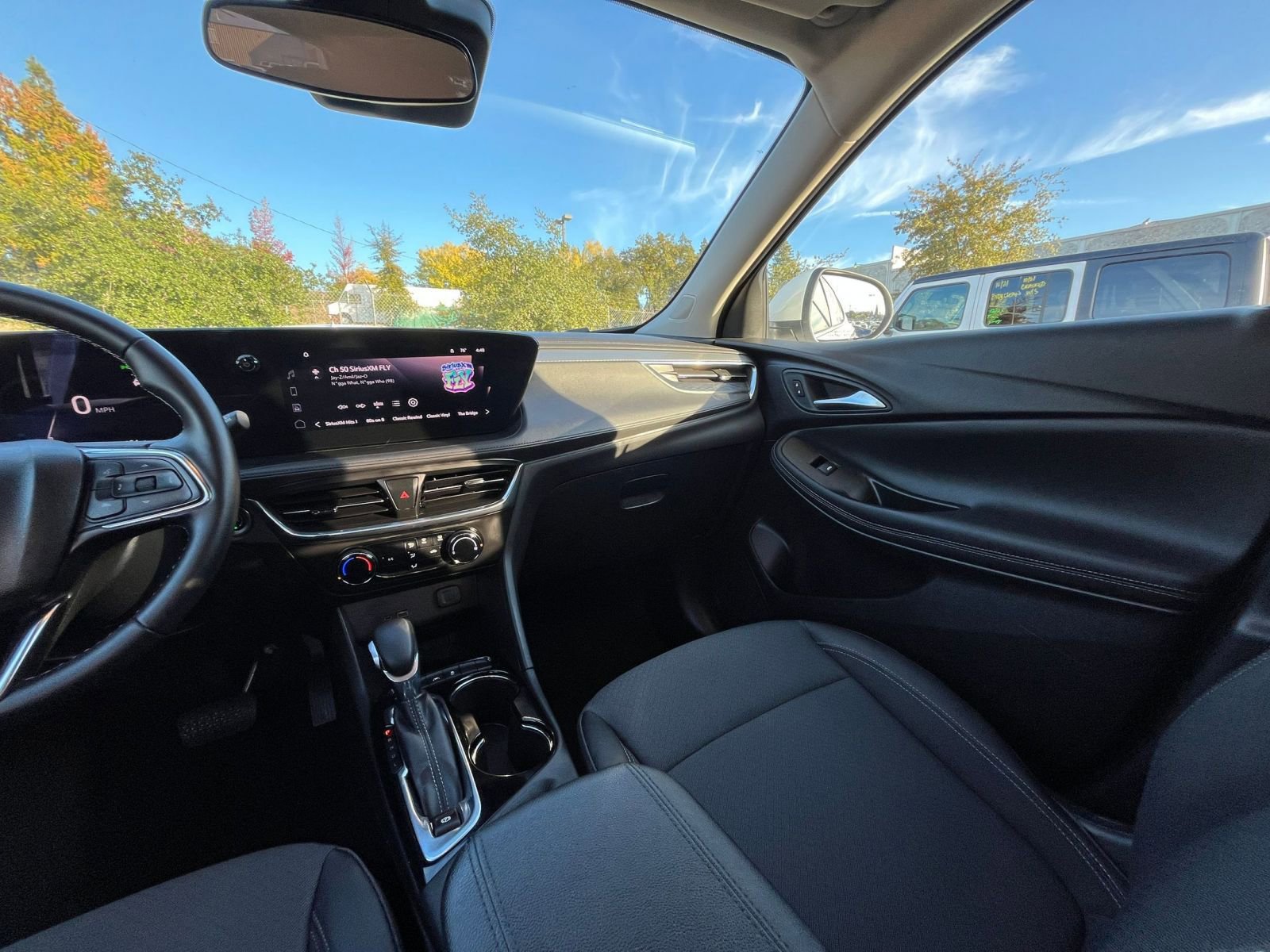 Used 2025 Buick Encore GX Preferred image 33