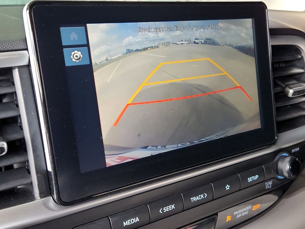 Used 2025 Hyundai Venue SEL image 20