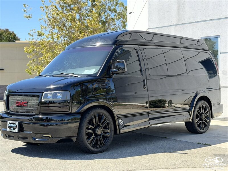 Used 2017 GMC Savana 2500 RWD image 4