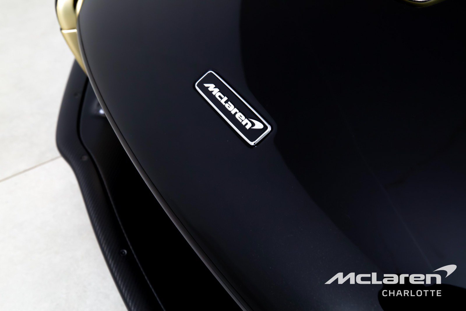 Used 2019 McLaren Senna RWD image 35