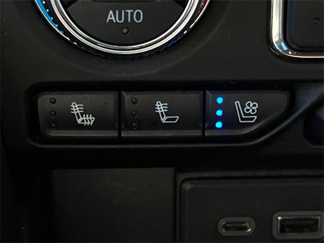 Used 2021 GMC Yukon XL SLT image 31