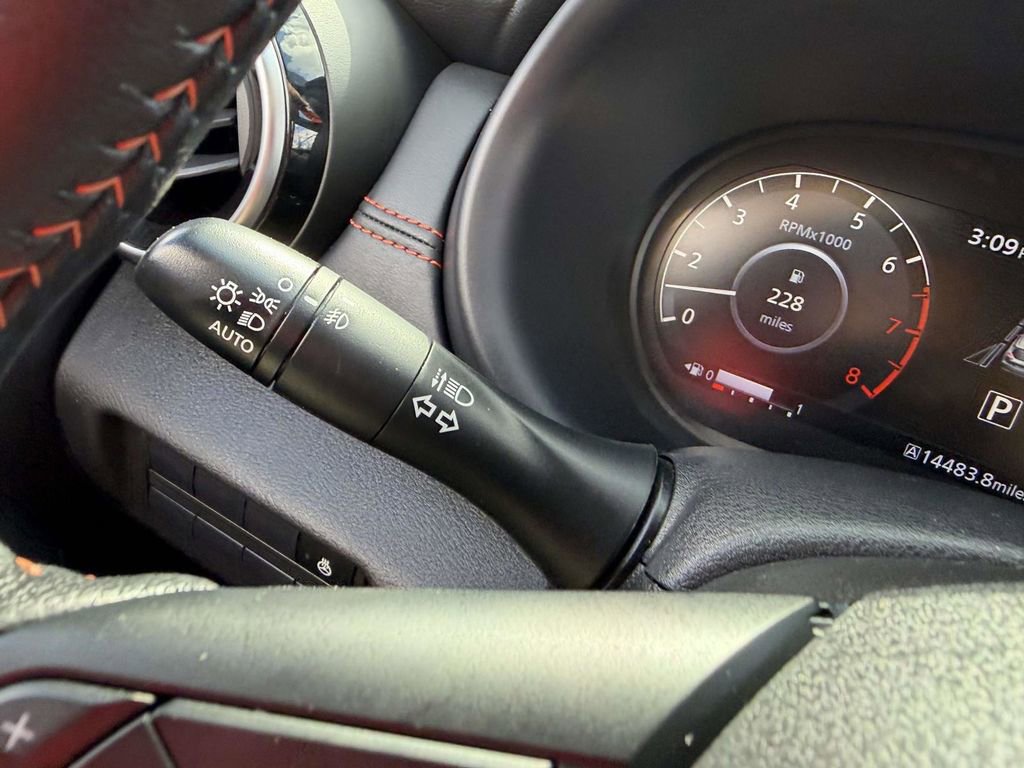 Used 2023 Nissan Kicks SR w/ SR Premium Package FWD image 30