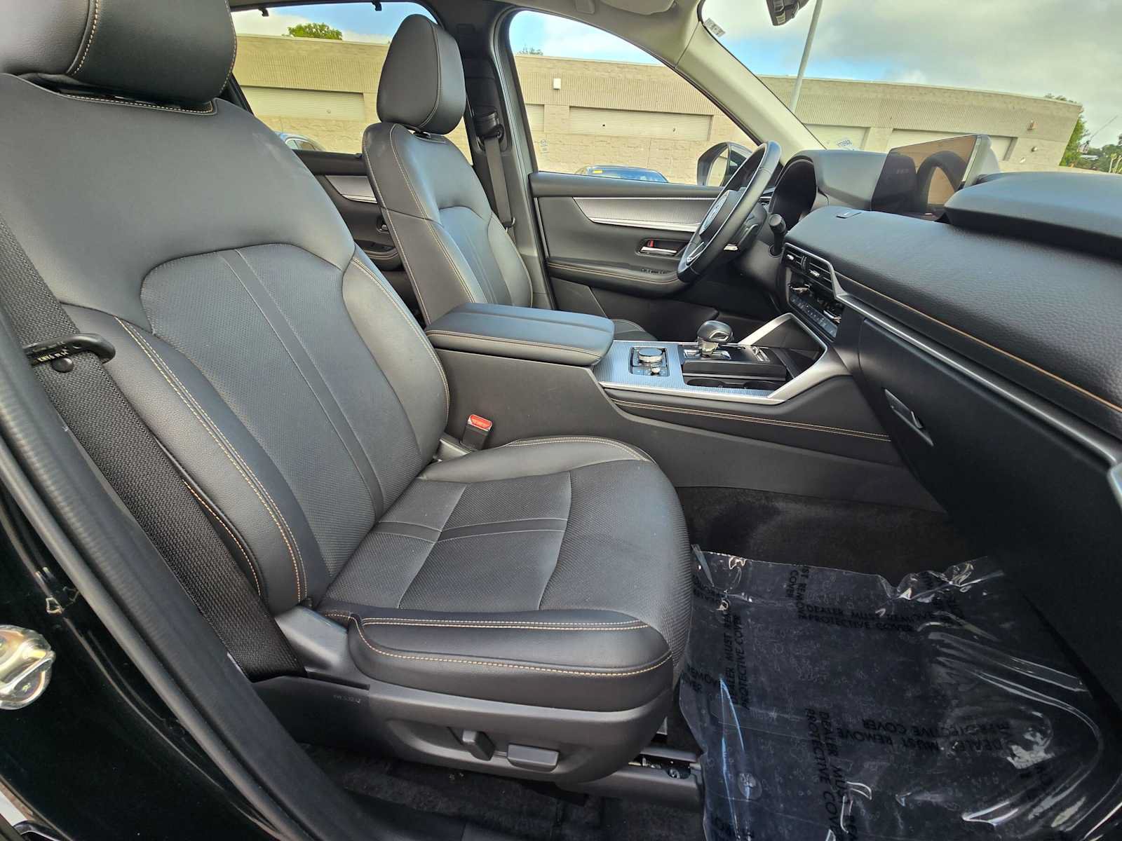 Used 2024 MAZDA CX-90 Plug-In Hybrid w/ Preferred AWD/4WD image 10