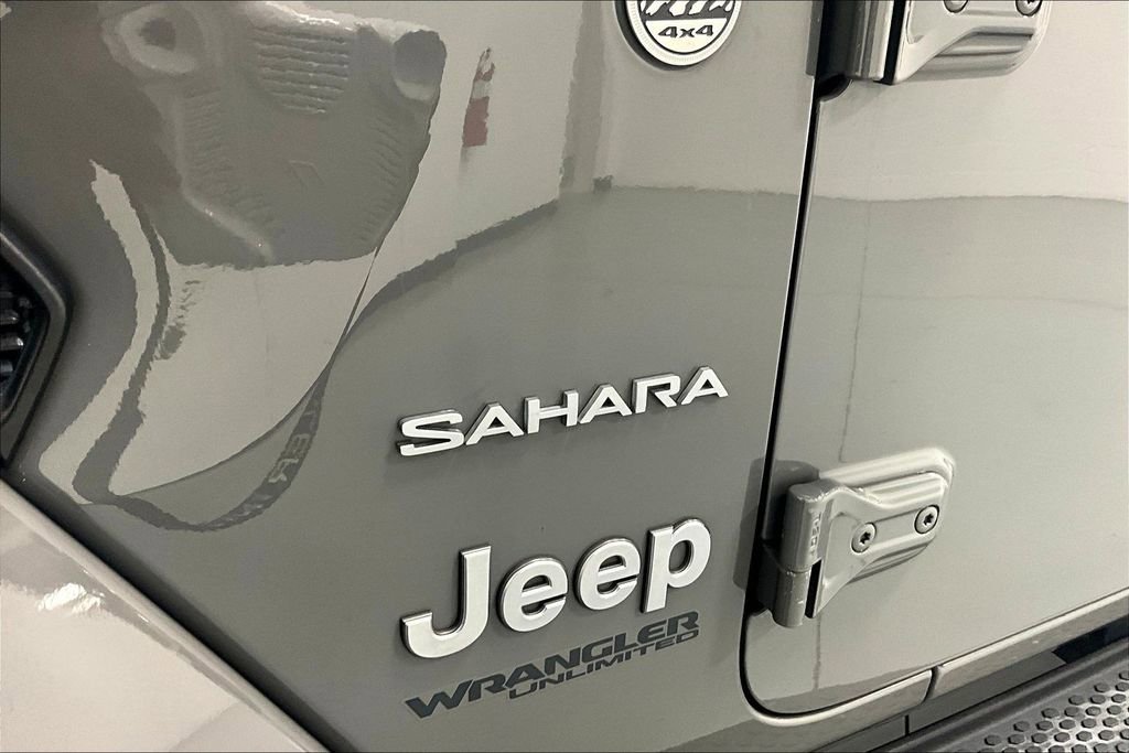 Used 2020 Jeep Wrangler Unlimited Sahara AWD/4WD image 31