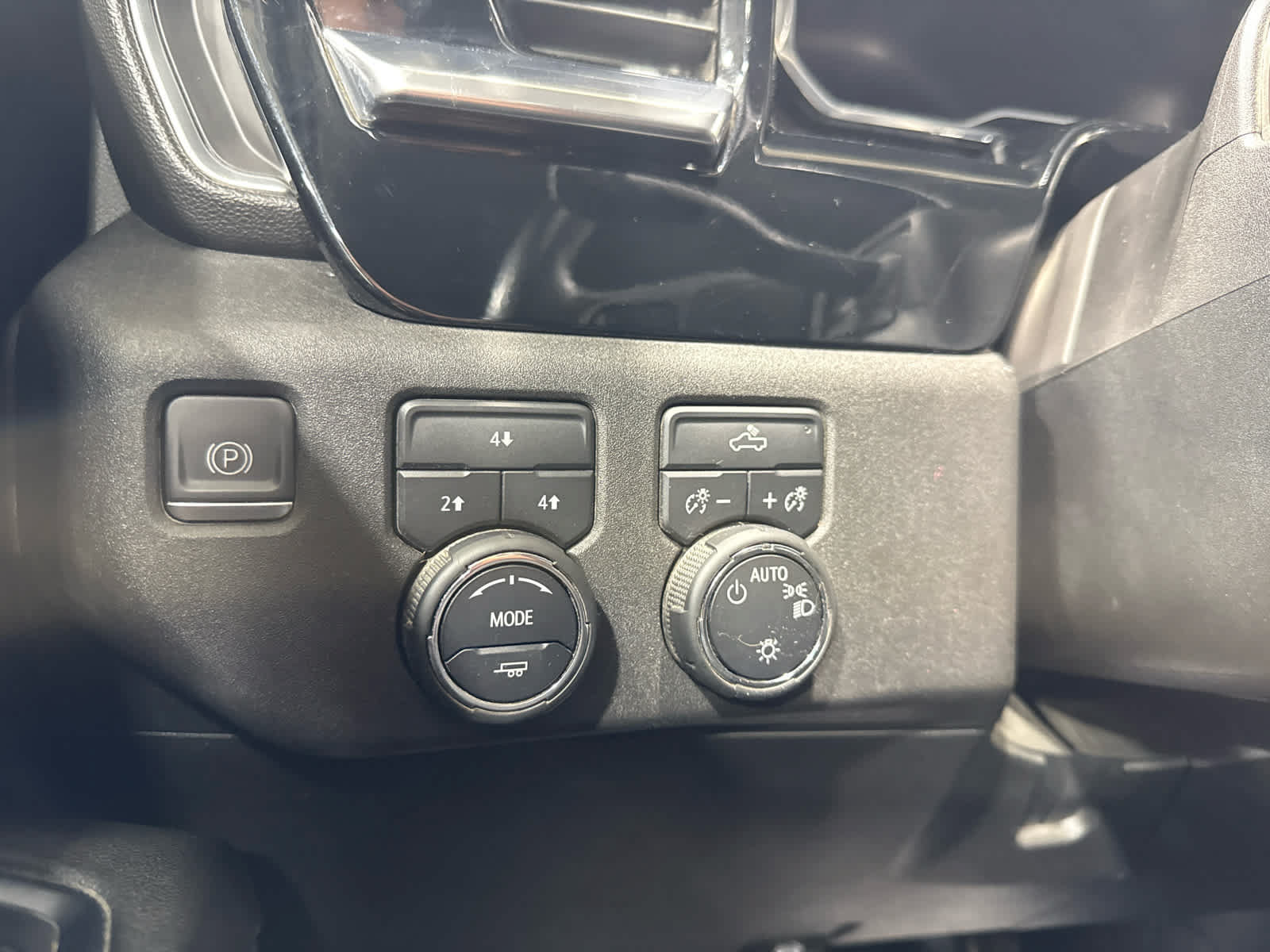 Certified 2024 Chevrolet Silverado 2500 LT AWD/4WD image 22