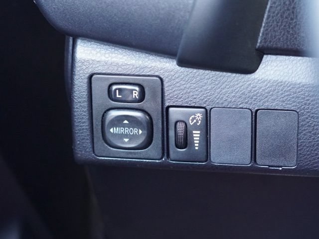 Used 2017 Toyota Corolla XSE w/ Carpet Mat Package (TMS) FWD image 18
