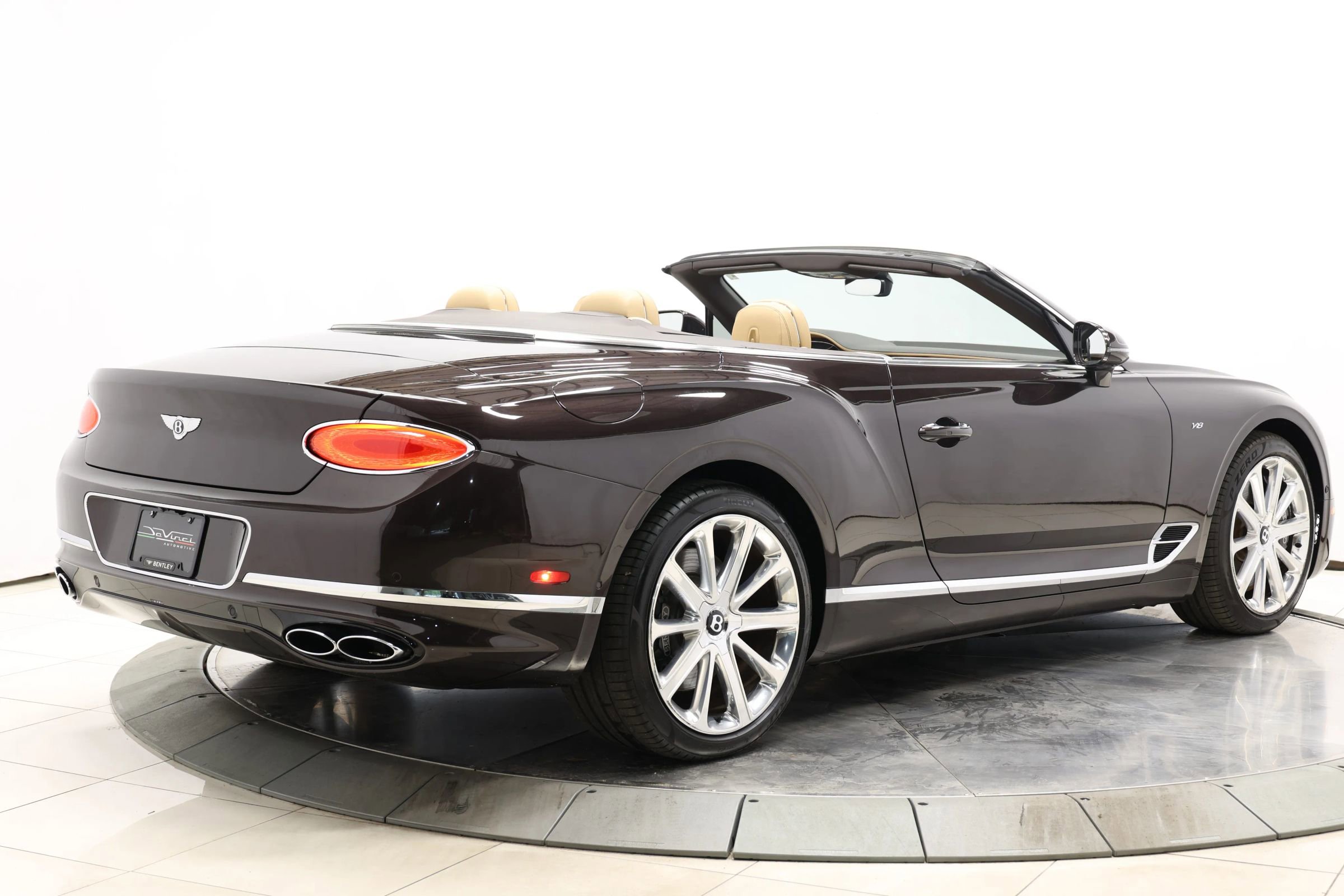 Used 2021 Bentley Continental GT image 4