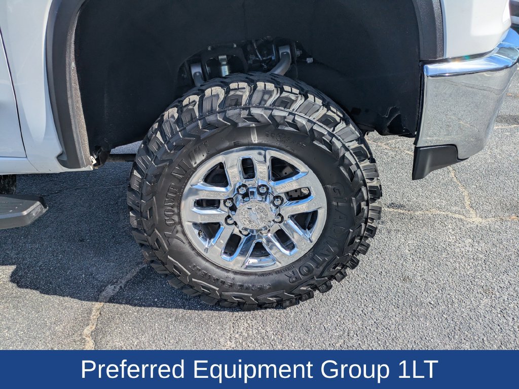 Used 2021 Chevrolet Silverado 2500 LT w/ Convenience Package AWD/4WD image 13