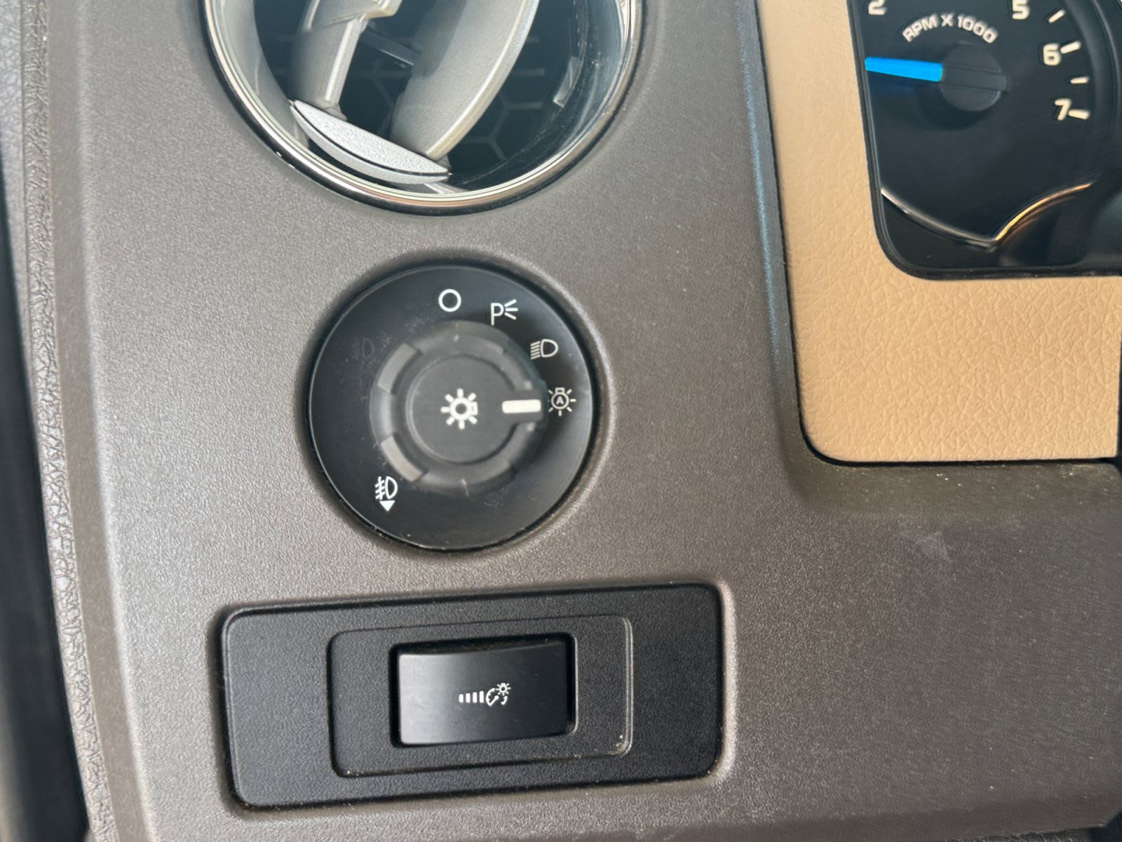 Used 2014 Ford F150 XLT RWD image 17