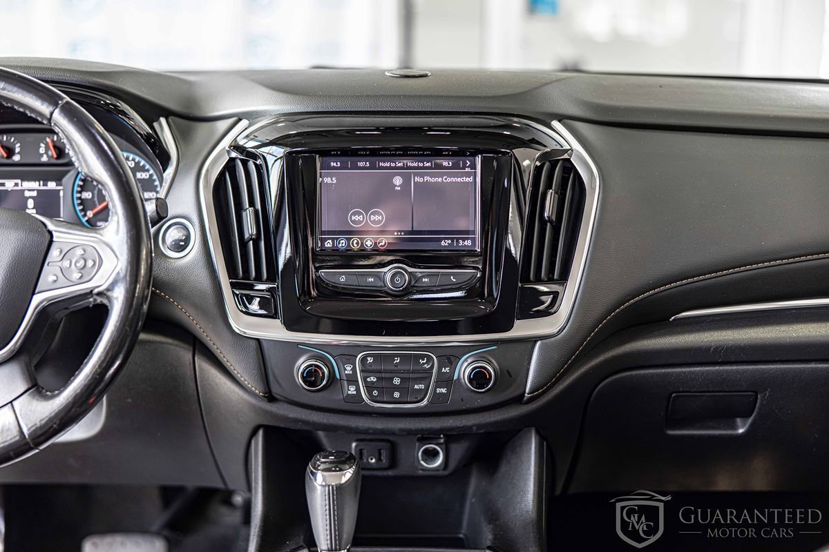 Used 2020 Chevrolet Traverse LT image 37