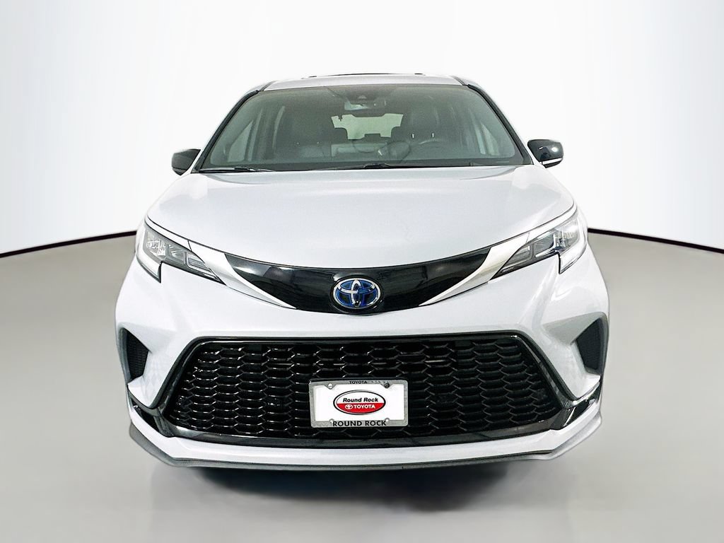 Certified 2023 Toyota Sienna XSE w/ XSE Plus Package AWD/4WD image 2