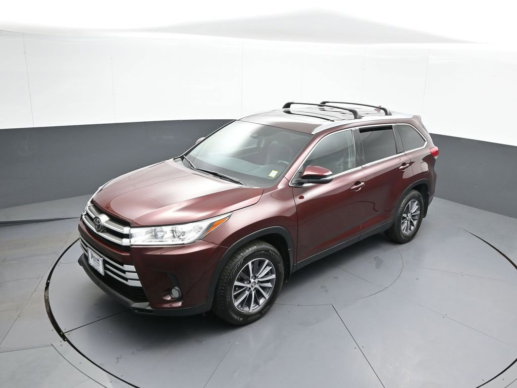 Certified 2019 Toyota Highlander XLE AWD/4WD image 36