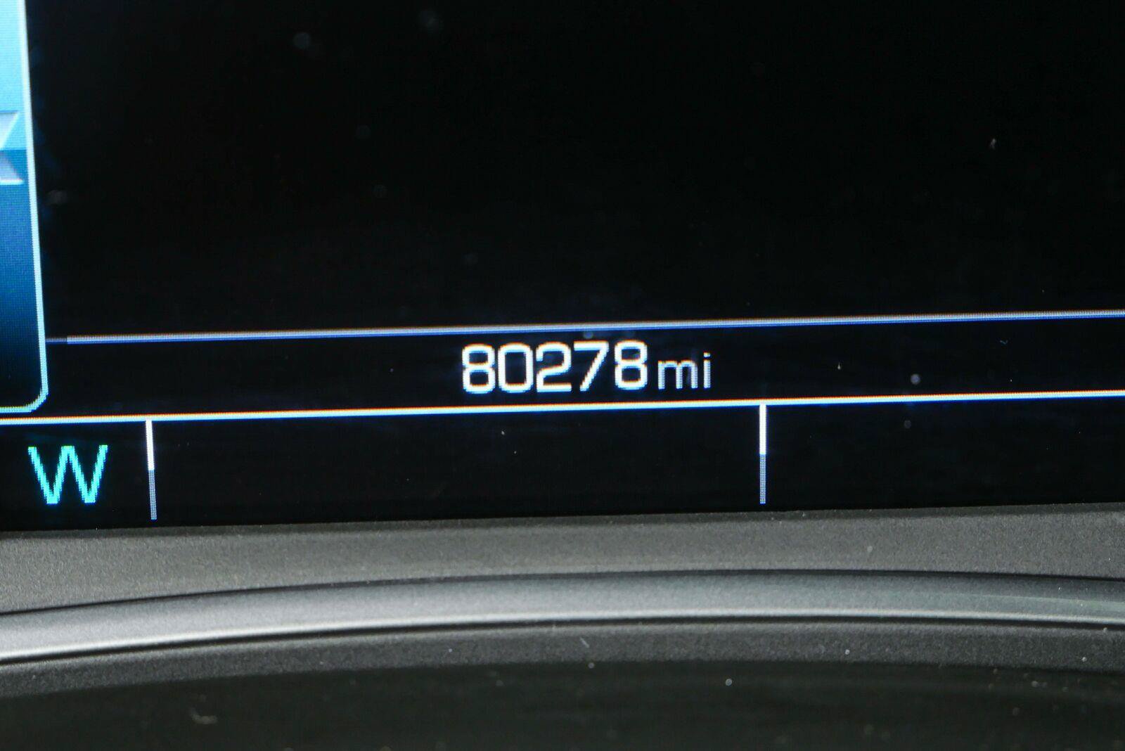 Used 2017 Chevrolet Malibu Premier w/ Premier Sun and Wheel Package FWD image 9
