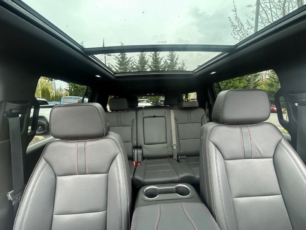 Used 2025 Chevrolet Suburban RST w/ Comfort Package AWD/4WD image 28